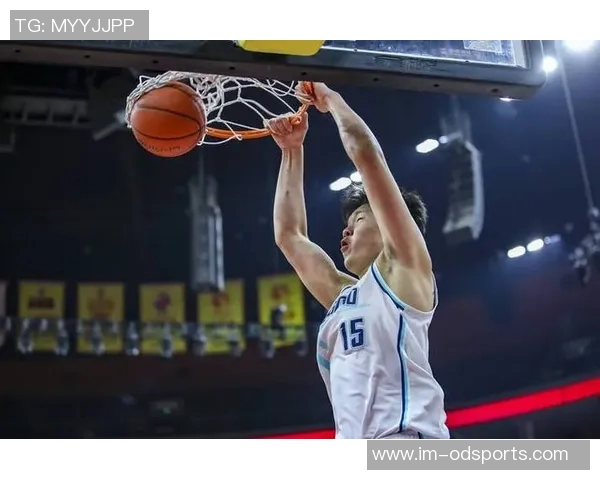 菜鸟杨瀚森表现惊艳创多项新高科沃德乐福双双助力球队胜利